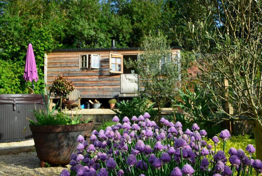 Luxury, Rural Shepherds Hut With Hot Tub Nr Bath Bristol Eksteriør billede