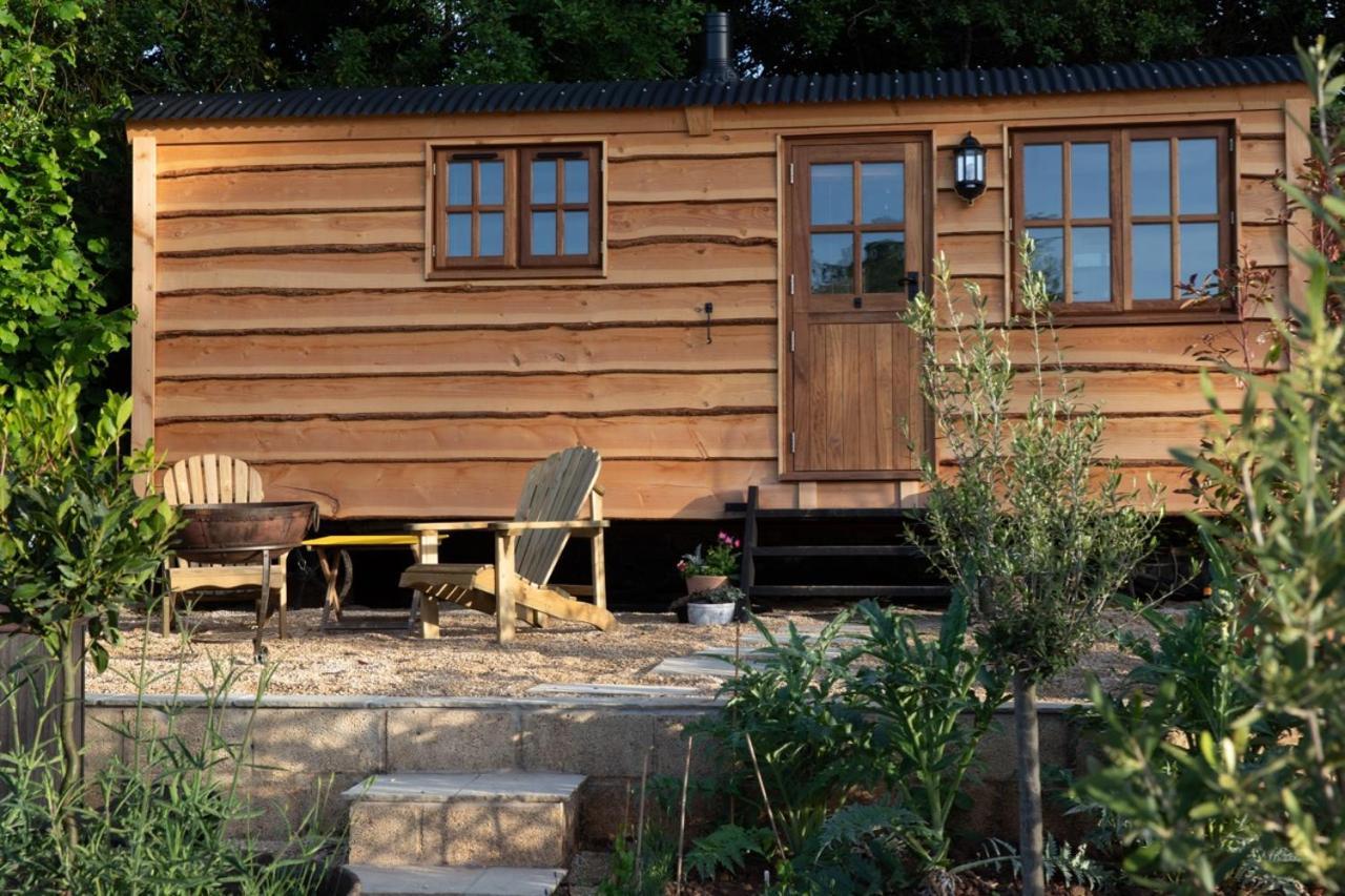 Luxury, Rural Shepherds Hut With Hot Tub Nr Bath Bristol Eksteriør billede