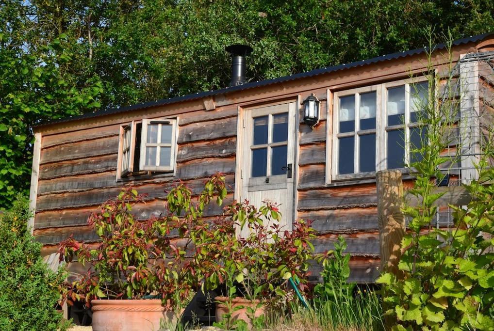 Luxury, Rural Shepherds Hut With Hot Tub Nr Bath Bristol Eksteriør billede